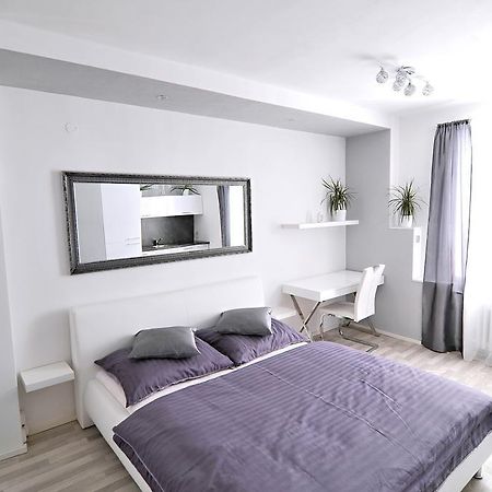 Avax Apartment Liberec Buitenkant foto