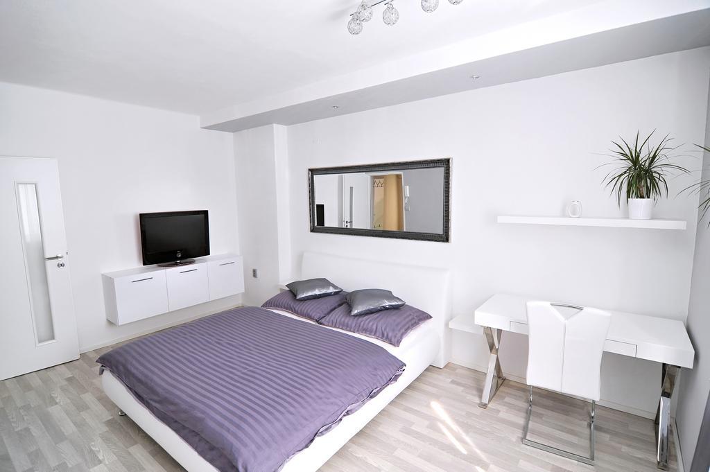 Avax Apartment Liberec Buitenkant foto