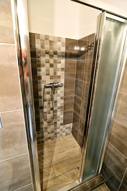 Avax Apartment Liberec Buitenkant foto